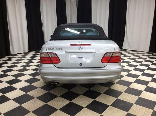 2002 Mercedes-Benz CLK-Class Base