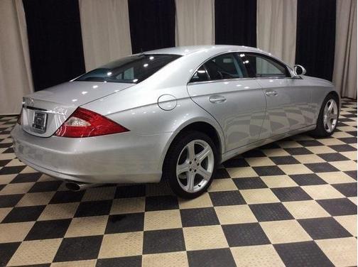 2006 Mercedes-Benz CLS-Class 