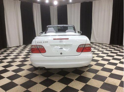 2001 Mercedes-Benz CLK-Class Base