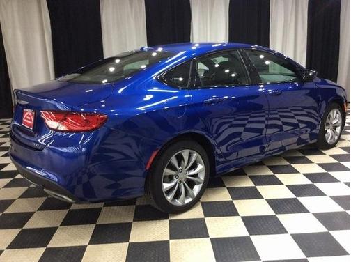 2016 Chrysler 200 S