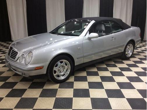 1999 Mercedes-Benz CLK-Class Base