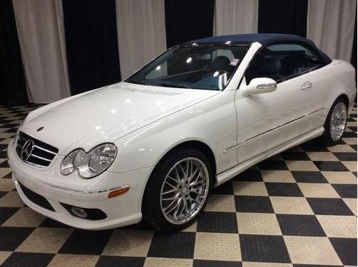 2004 Mercedes-Benz CLK-Class Base