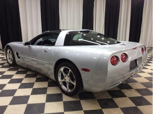 2002 Chevrolet Corvette Base
