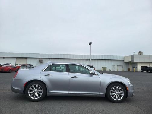 Silver 2017 Chrysler 300C Base