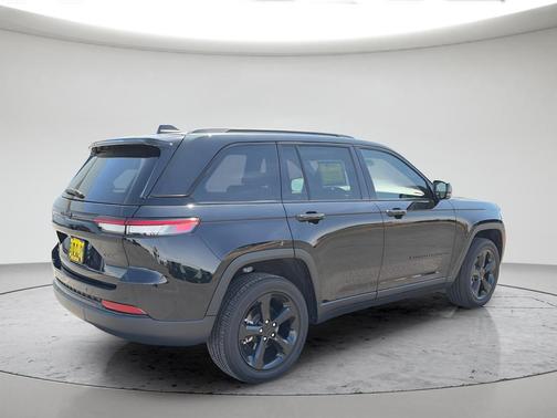 Black 2023 Jeep Grand Cherokee Altitude