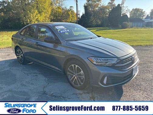 Platinum Gray Metallic 2024 Volkswagen Jetta 1.5T Sport