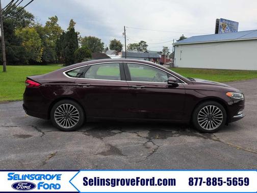 Burgundy Velvet Metallic Tinted Clearcoat 2017 Ford Fusion SE