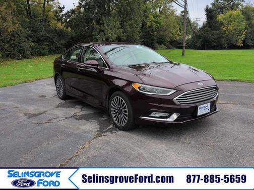 Burgundy Velvet Metallic Tinted Clearcoat 2017 Ford Fusion SE