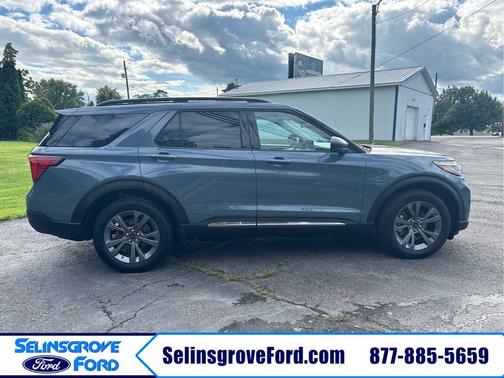 Vapor Blue Metallic 2025 Ford Explorer Active
