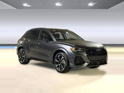 Daytona Gray Pearl Effect 2025 Audi Q3 45 S line Premium Plus