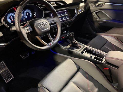 Daytona Gray Pearl Effect 2025 Audi Q3 45 S line Premium Plus