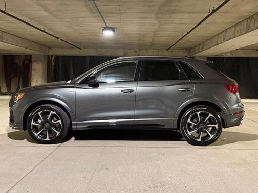 Daytona Gray Pearl Effect 2025 Audi Q3 45 S line Premium Plus