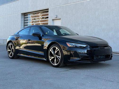 2022 Audi e-tron GT Premium Plus