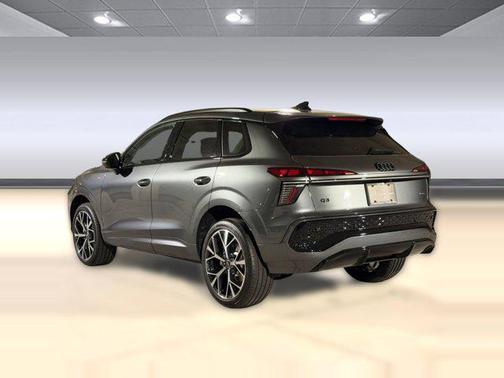 Daytona Gray Pearl Effect 2026 Audi Q3 TFSI quattro S tronic