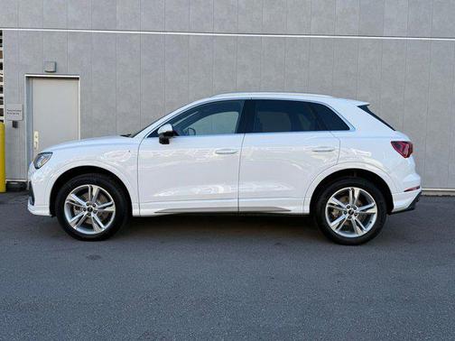 2024 Audi Q3 45 S line Premium Plus