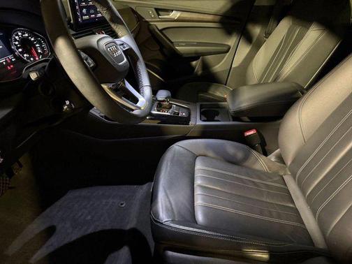 2023 Audi Q5 45 S line Premium
