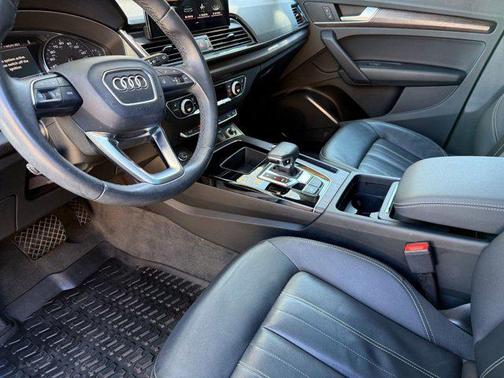 2022 Audi Q5 45 S line Premium