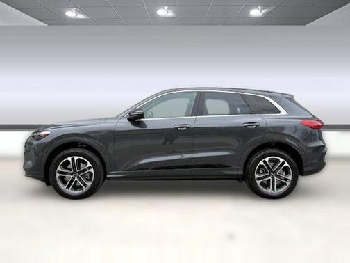 Tambora Gray Metallic 2025 Audi Q5 Premium Plus TFSI quattro S tronic