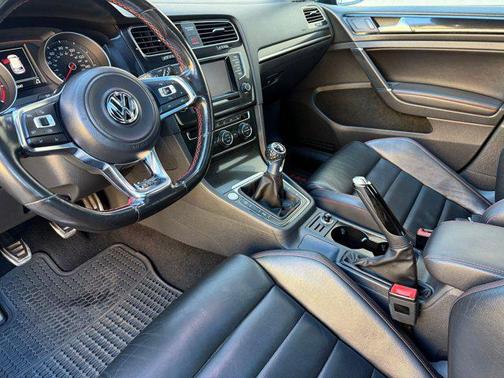 2015 Volkswagen Golf GTI 2.0T Autobahn 4-Door