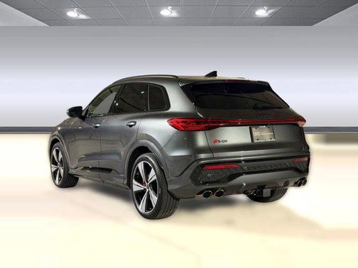 Daytona Gray Pearl Effect 2026 Audi SQ5 3.0T Premium Plus