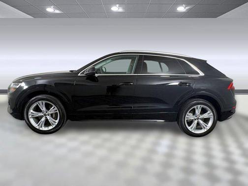 2022 Audi Q8 55 Premium Plus