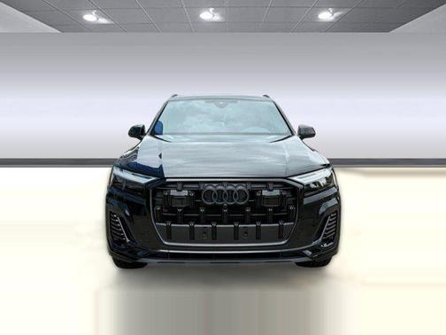 2026 Audi Q7 45 Premium