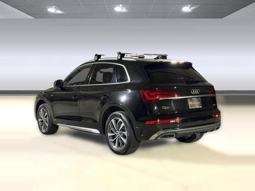 Mythos Black Metallic 2023 Audi Q5 45 S line Premium Plus