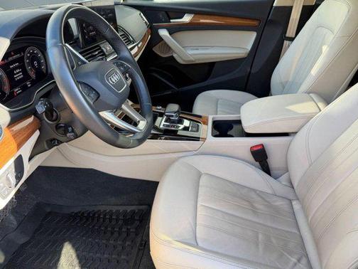 2023 Audi Q5 45 S line Premium Plus