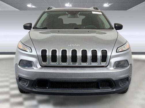 2017 Jeep Cherokee Sport