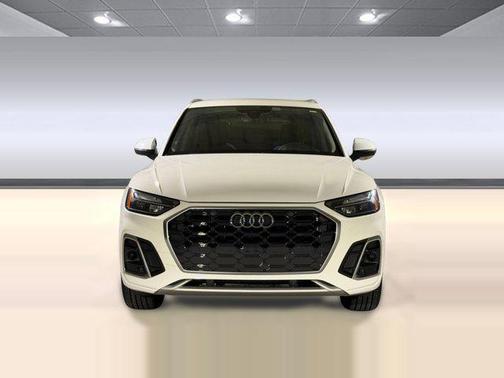 Ibis White 2023 Audi Q5 45 S line Premium