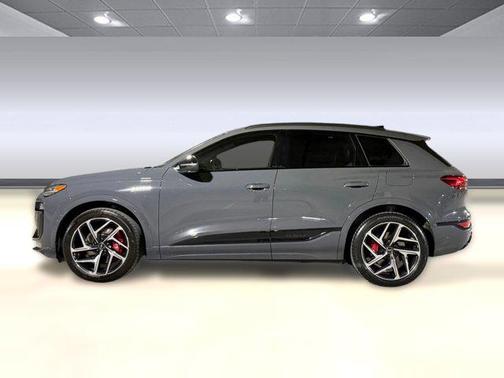 Magnet Gray 2025 Audi SQ6 e-tron Premium Plus quattro