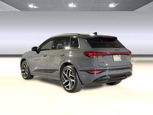 Magnet Gray 2025 Audi SQ6 e-tron Premium Plus quattro