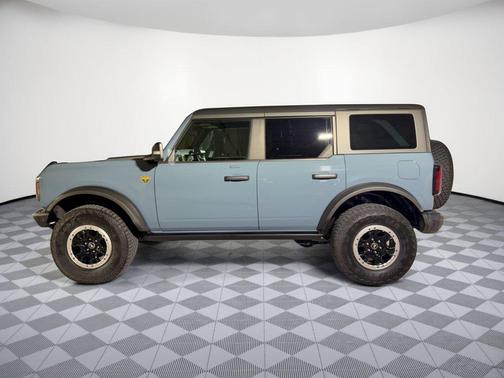 Gray 2022 Ford Bronco Badlands
