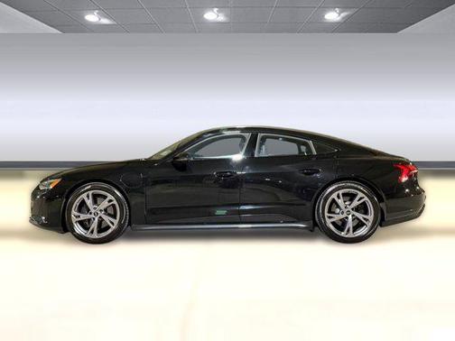 Mythos Black Metallic 2024 Audi e-tron GT Prestige quattro