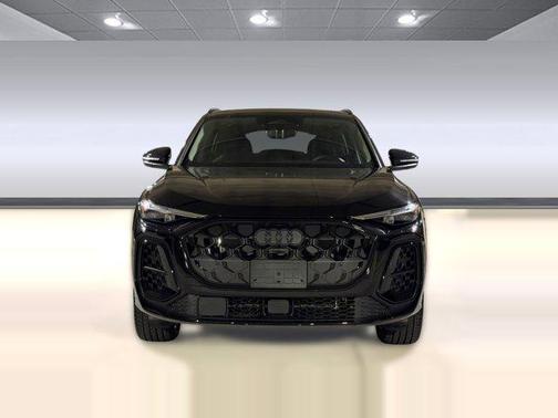 Mythos Black Metallic 2026 Audi Q5 Premium Plus TFSI quattro S tronic