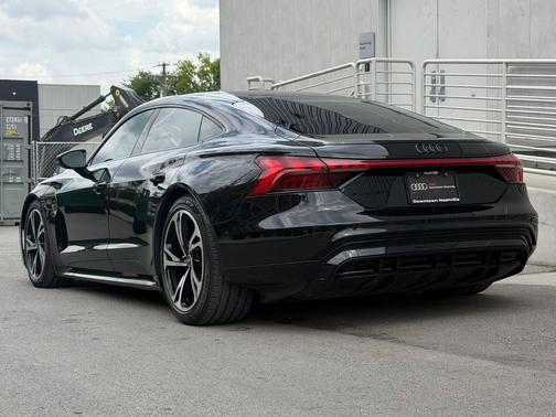 Mythos Black Metallic 2023 Audi e-tron GT Premium Plus quattro
