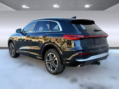 2025 Audi Q5 Premium Plus TFSI quattro S tronic