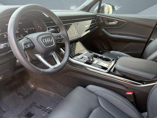 2025 Audi Q7 55 Prestige
