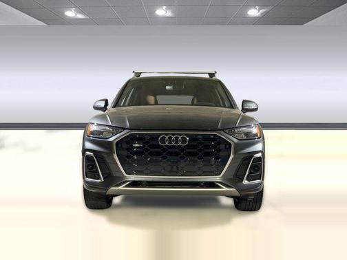 Daytona Gray Pearl Effect 2022 Audi Q5 45 S line Premium
