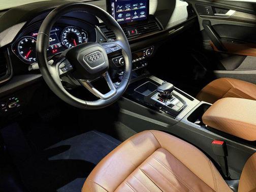 Daytona Gray Pearl Effect 2022 Audi Q5 45 S line Premium