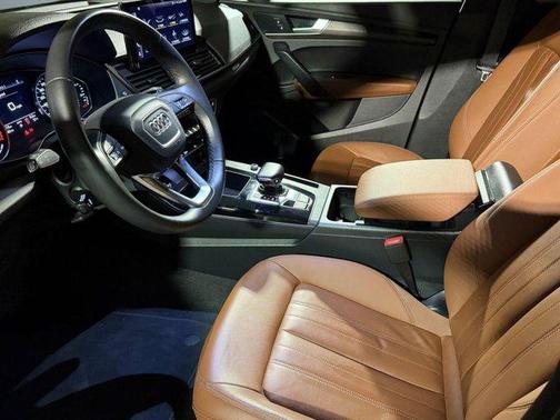 Daytona Gray Pearl Effect 2022 Audi Q5 45 S line Premium