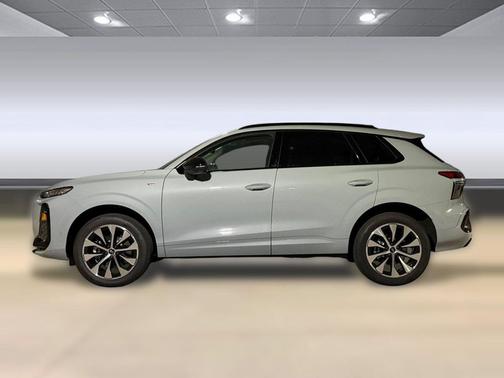 Arrow Gray Pearl Effect 2026 Audi Q3 S line