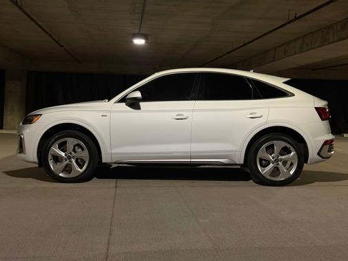 Glacier White Metallic 2023 Audi Q5 45 S line Premium Plus