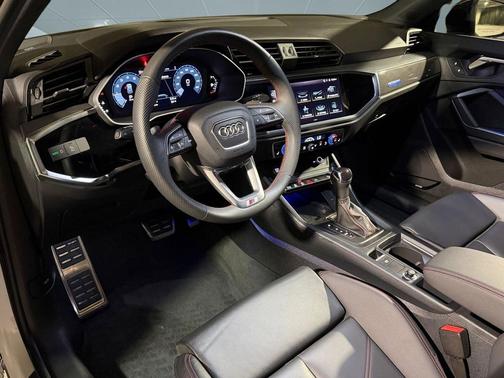 Glacier White Metallic 2025 Audi Q3 45 S line Premium Plus