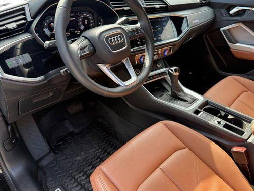 2025 Audi Q3 45 S line Premium Plus