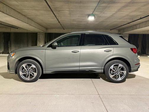 2025 Audi Q3 Premium 45 TFSI S line quattro Tiptronic