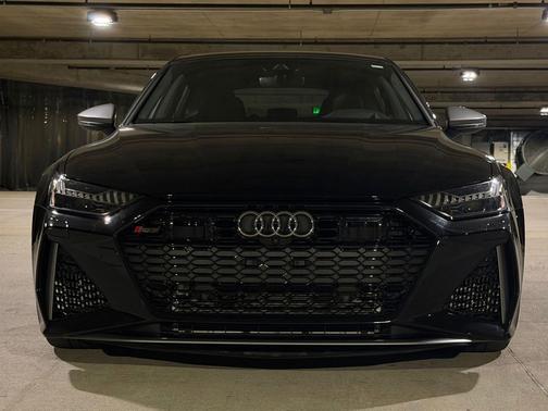 Mythos Black Metallic 2024 Audi RS 7 4.0T Performance