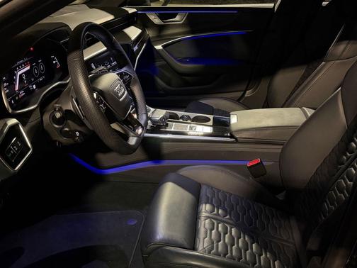 Mythos Black Metallic 2024 Audi RS 7 4.0T Performance