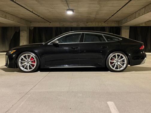 Mythos Black Metallic 2024 Audi RS 7 4.0T Performance