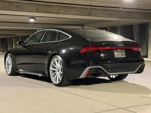 Mythos Black Metallic 2024 Audi RS 7 4.0T Performance